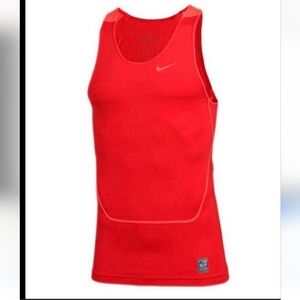 NIKE Pro Tank